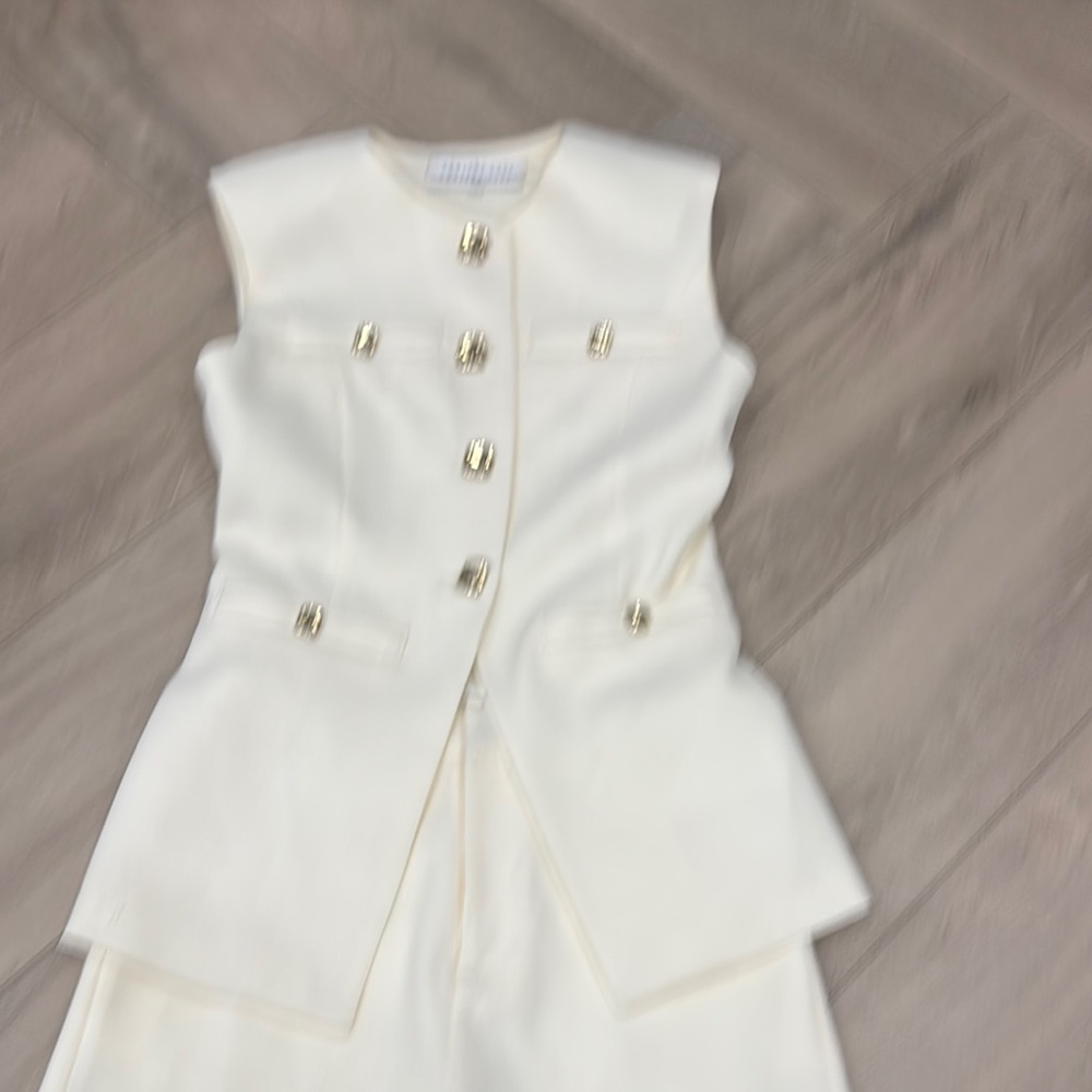 Elegant Cream Sleeveless Blazer with Gold Buttons